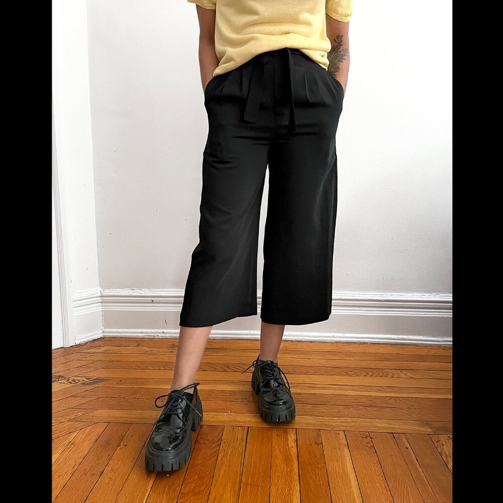 Lightweight Wide Leg Capri Pants – Elastic Waist, Size 6